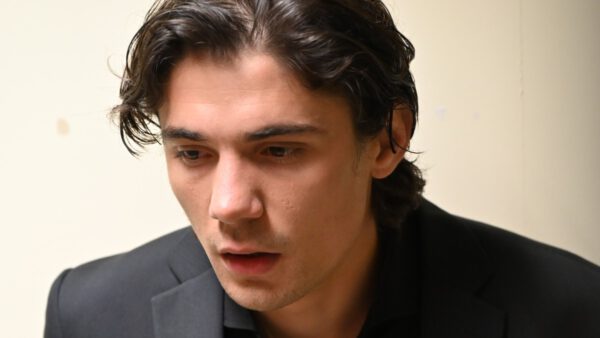 Να μ'αγαπάς