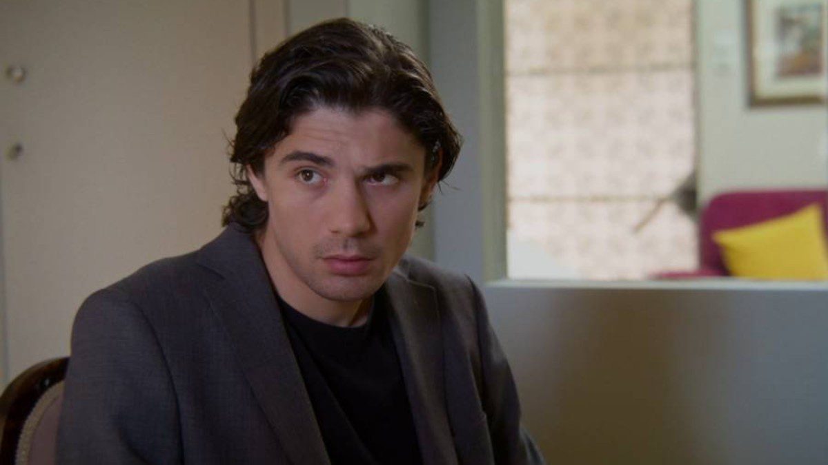 Να μ'αγαπάς Λευτέρης