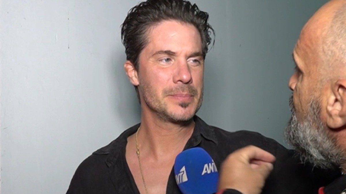 Νίκος Οικονομόπουλος