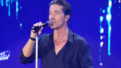 Νίκος Οικονομόπουλος