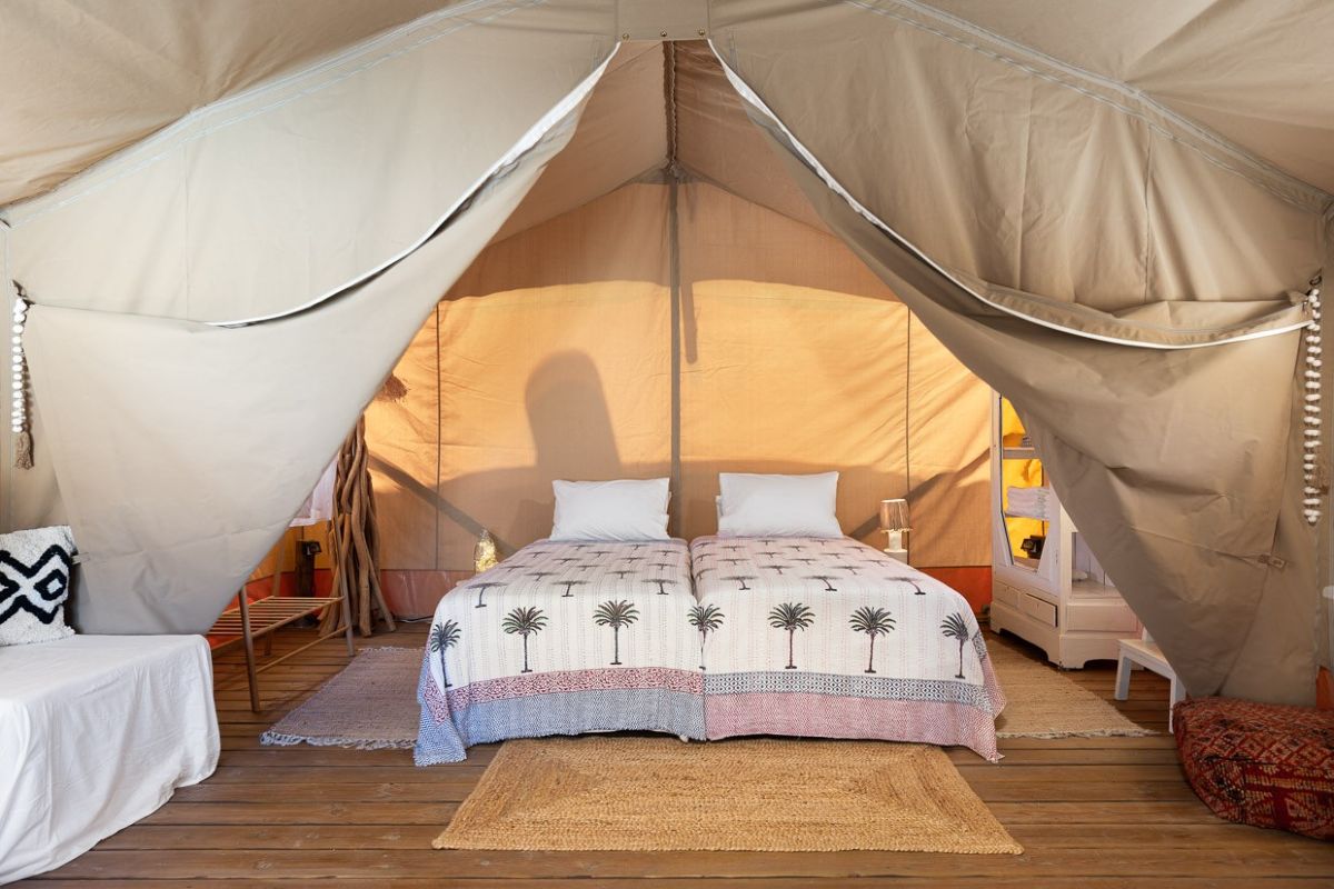 Luxury διαμονή στη φύση: Το Nomad Glamping στον Σχοινιά αλλάζει τα δεδομένα στην Αττική!