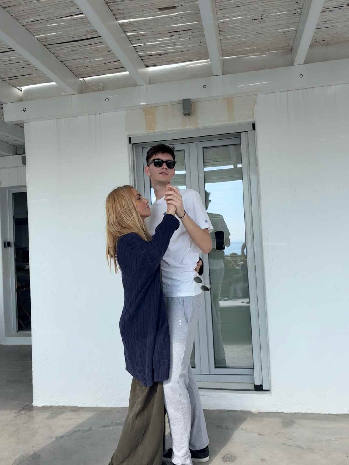 Η Ντορέττα Παπαδημητρίου με τον γιο της