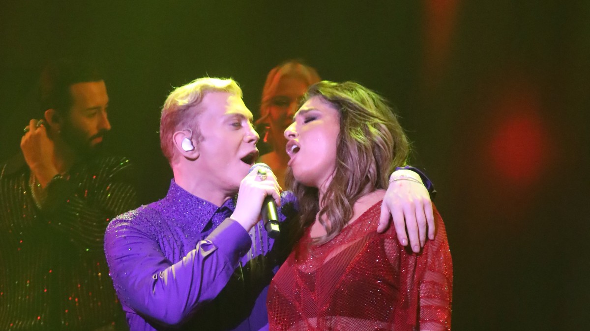 Τάκης Ζαχαράτος - Έλενα Παπαρίζου