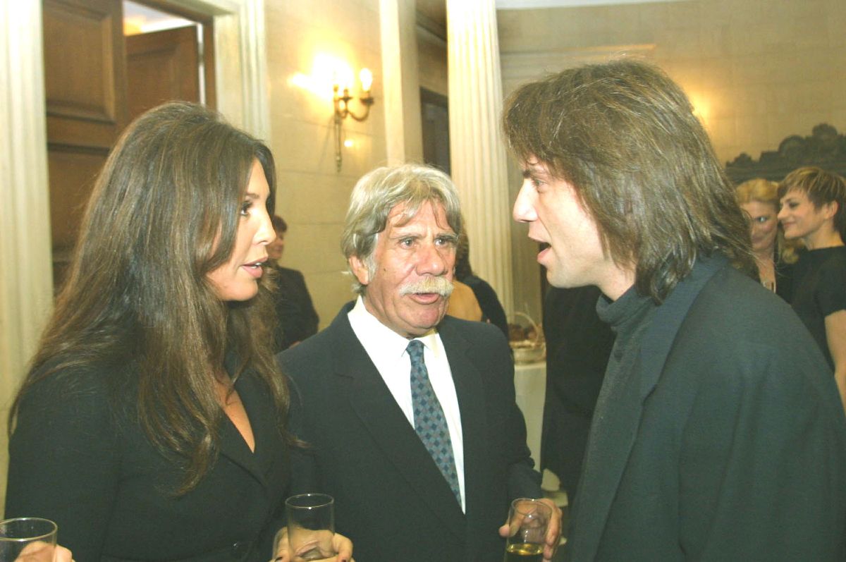 παράβας τζώρτζογλου