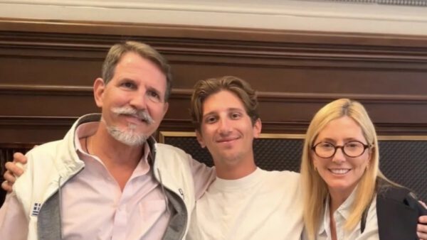 Παύλος Ντε Γκρες Μαρί Σαντάλ γιος Οδυσσέας