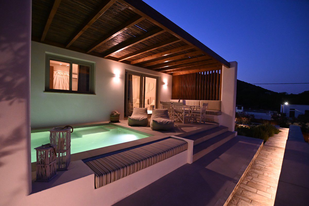 Pefki Luxury Suites: Το πιο ήσυχο luxury spot στην Τέλενδο που δύσκολα θα θες να μοιραστείς