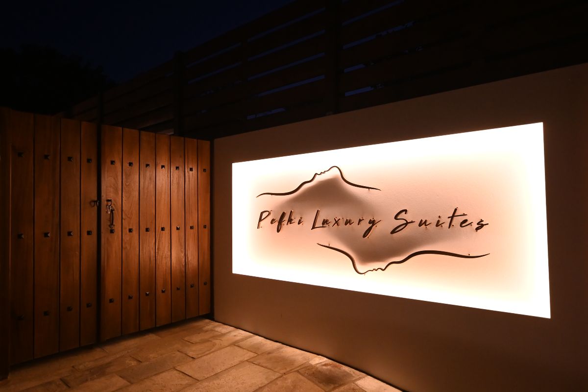 Pefki Luxury Suites: Το πιο ήσυχο luxury spot στην Τέλενδο που δύσκολα θα θες να μοιραστείς