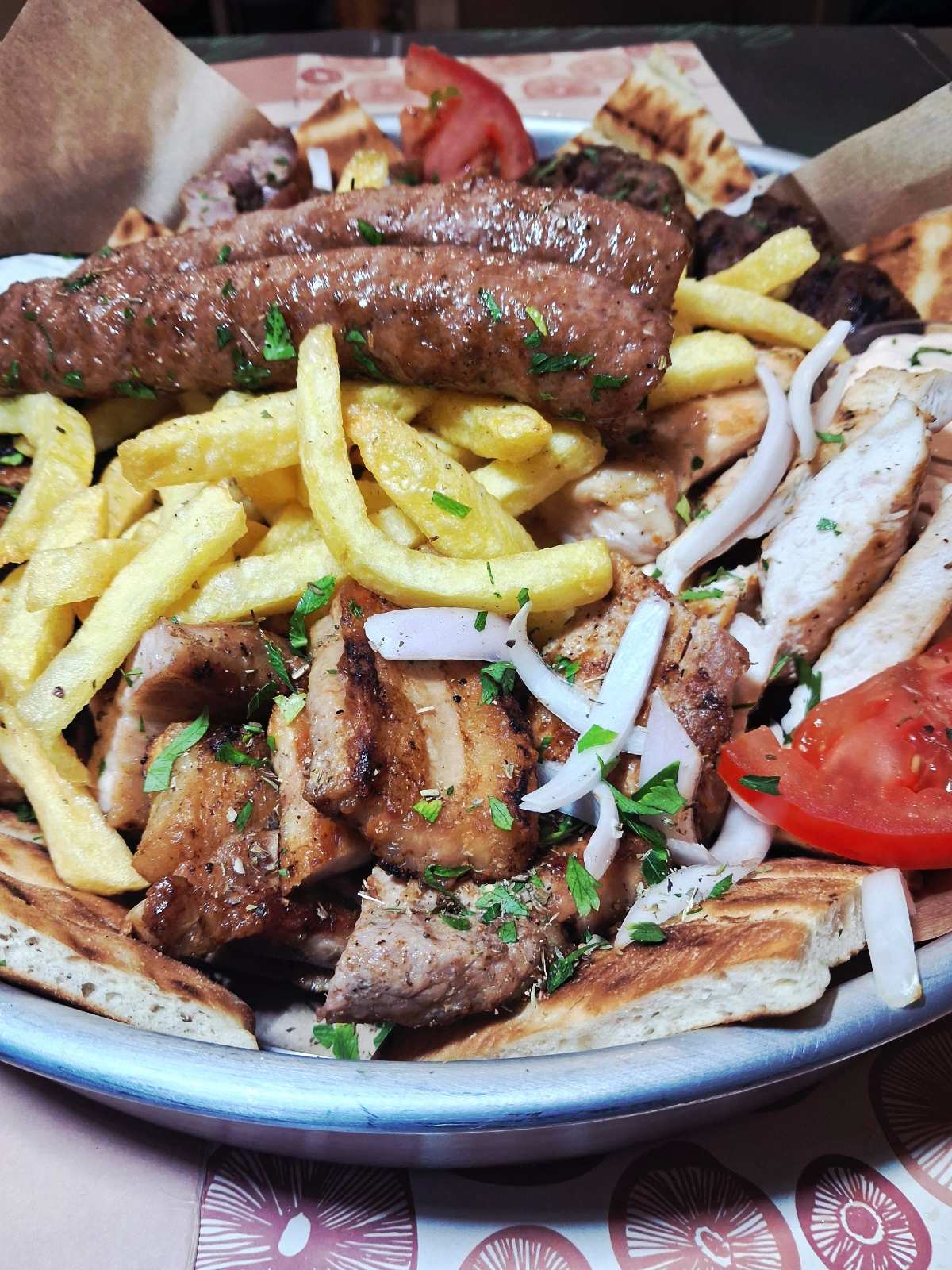 «Το Μανιτάρι»: Για τίμιο φαγητό... όπως παλιά!