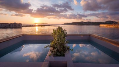 shapes luxury suites