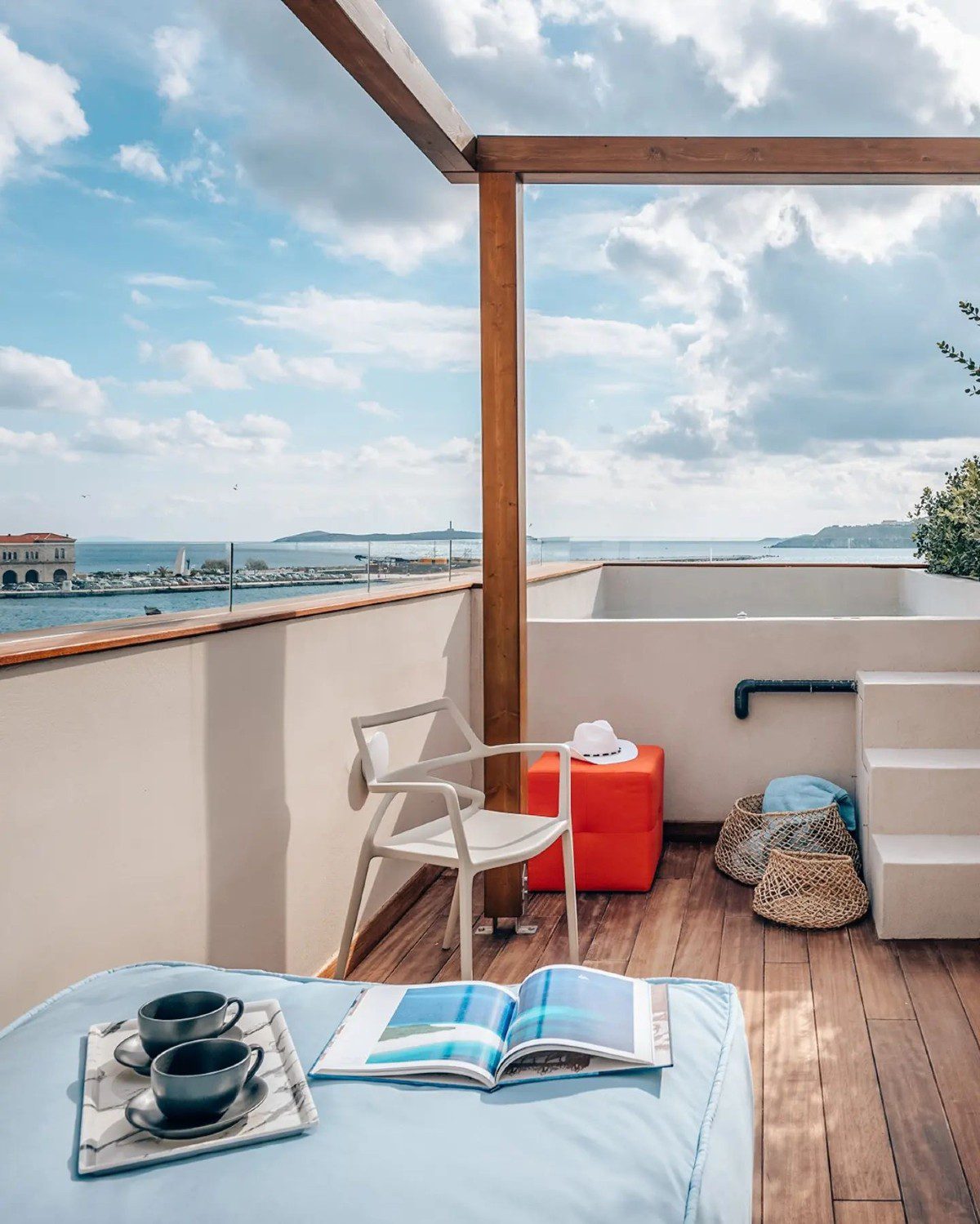 Shapes Luxury Suites: Μια σύγχρονη εμπειρία φιλοξενίας στη Σύρο