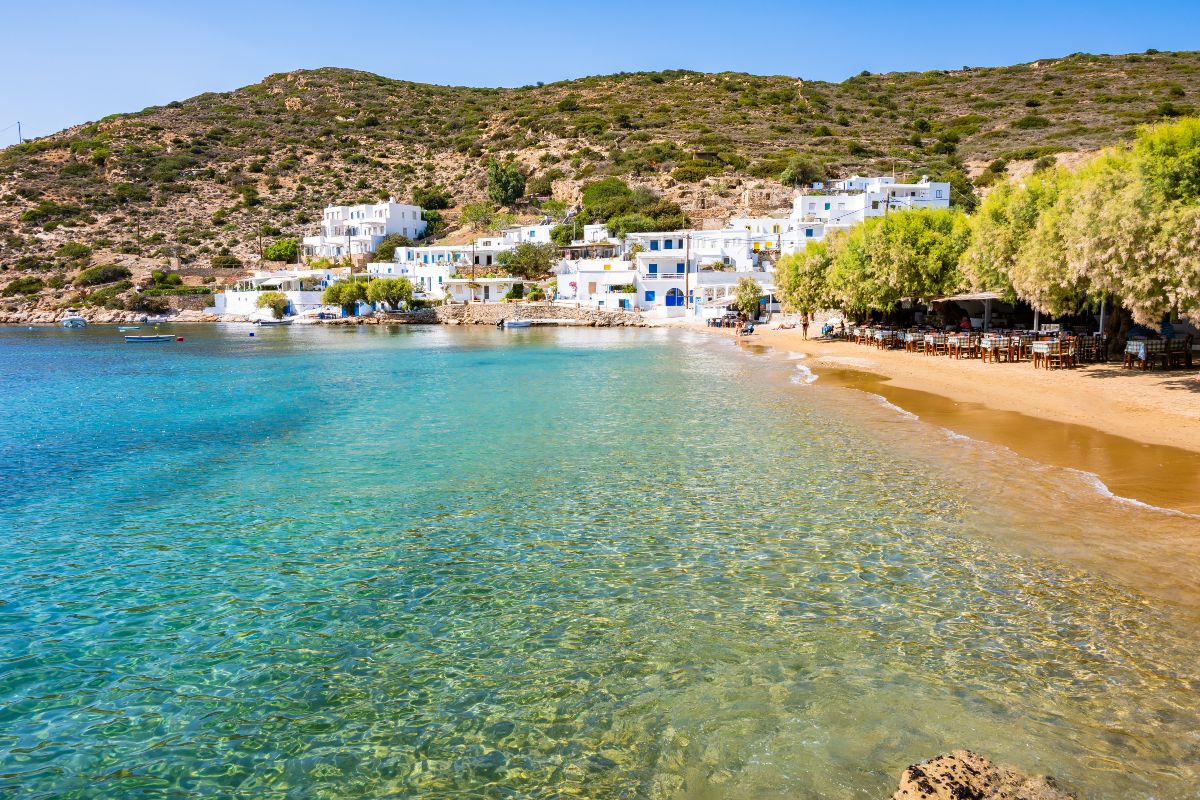 Σίφνος: Το καλοκαιρινό νησί των Κυκλάδων που τα έχει όλα