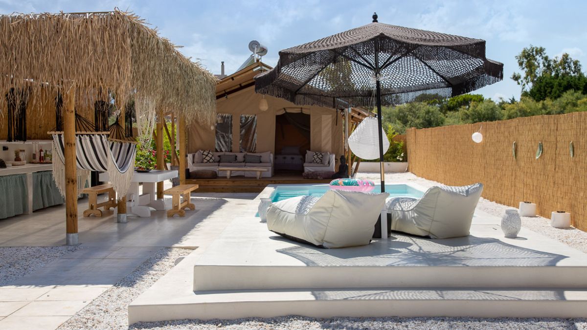 Luxury διαμονή στη φύση: Το Nomad Glamping στον Σχοινιά αλλάζει τα δεδομένα στην Αττική!