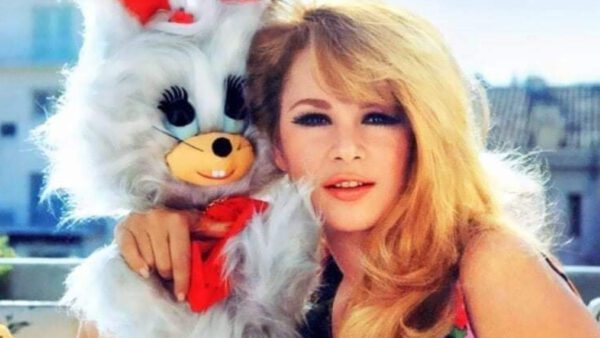 Αλίκη Βουγιουκλάκη