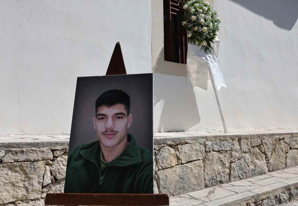 Κηδεία Νικήτα στην Κρήτη