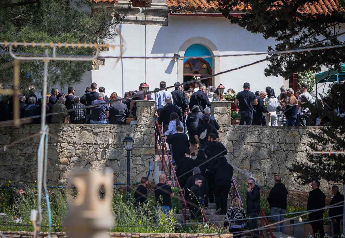 Κηδεία Νικήτα στην Κρήτη