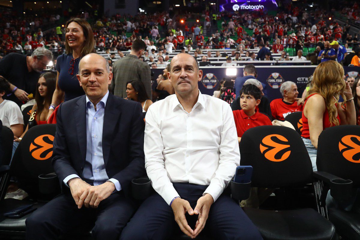 Οι ιδιοκτήτες της ΚΑΕ Ολυμπιακός, Παναγιώτης και Γιώργος Αγγελόπουλος