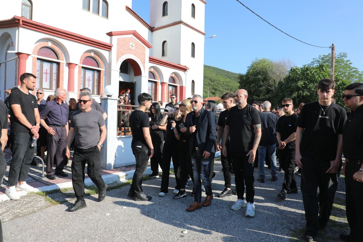 Κηδεία Παρασκευά Άντζα