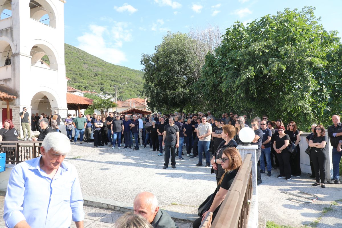 Κηδεία Παρασκευά Άντζα