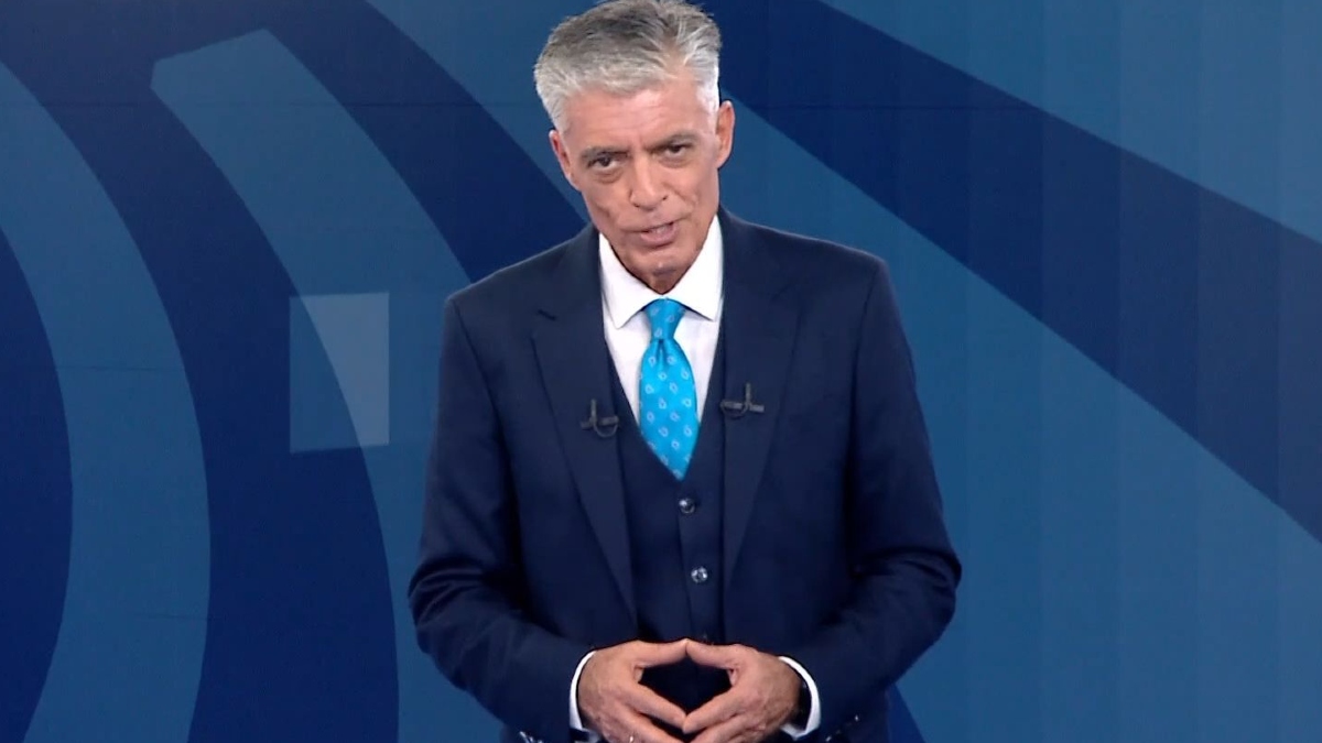Ο Νίκος Ευαγγελάτος στο Live News