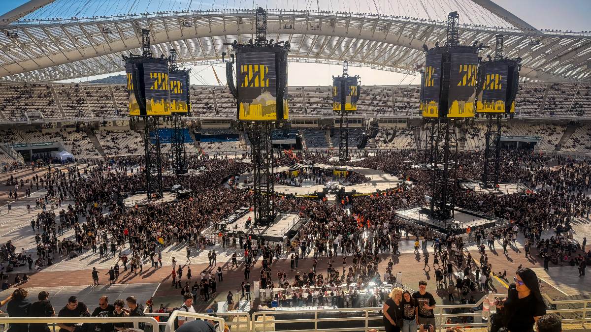 Το ΟΑΚΑ γεμίζει για τη συναυλία των Metallica