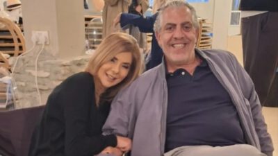 Η Βάσια Παναγόπουλου στα γυρίσματα με αμαξίδιο