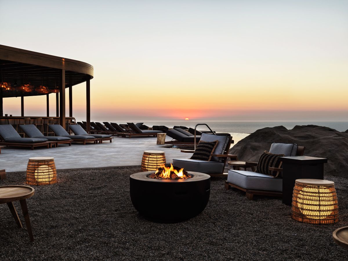 Magma Resort Santorini: Η νέα ήσυχη εκδοχή πολυτέλειας στη Σαντορίνη