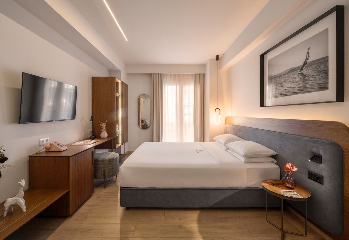 Pillow by the Sea: Η νέα boutique άφιξη στη Θεσσαλονίκη με ανεμπόδιστη θέα στο Θερμαϊκό