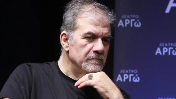 Δημήτρης Σταρόβας