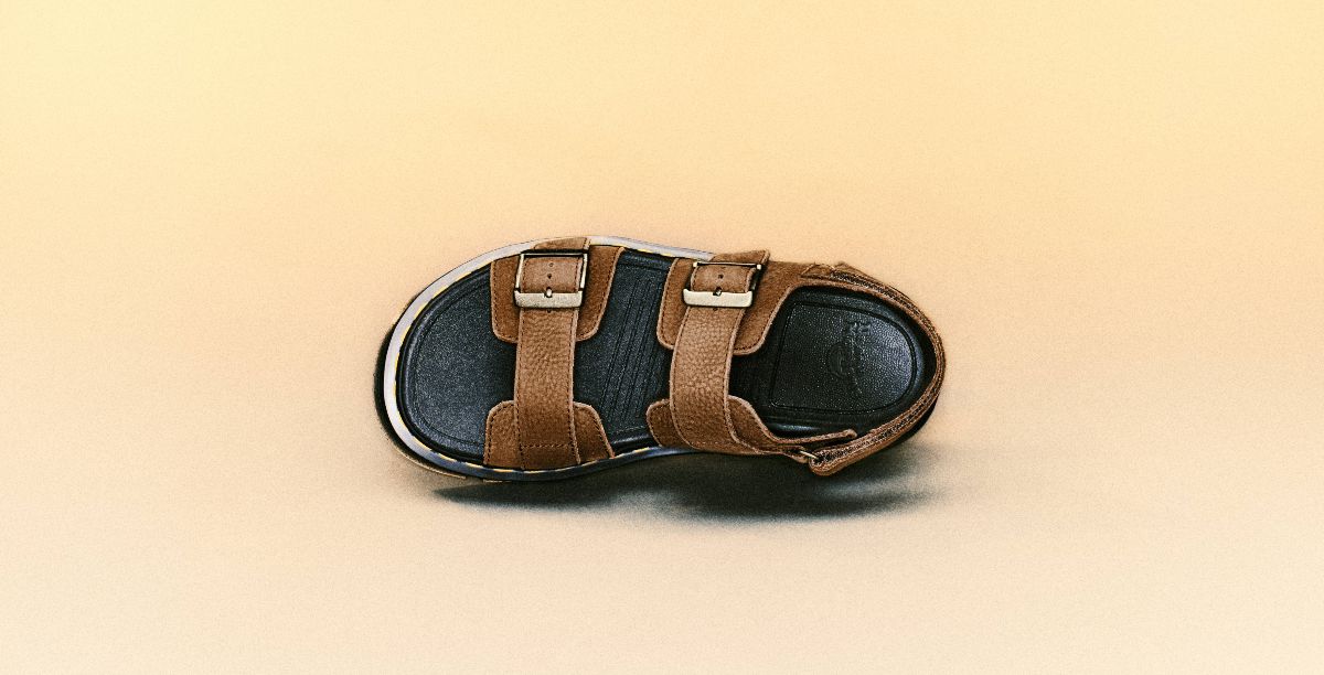 Το καλοκαίρι αποκτά Dr. Martens ρυθμό με το Zebzag Sandal!