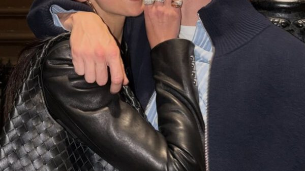 Dua Lipa – Callum Turner: