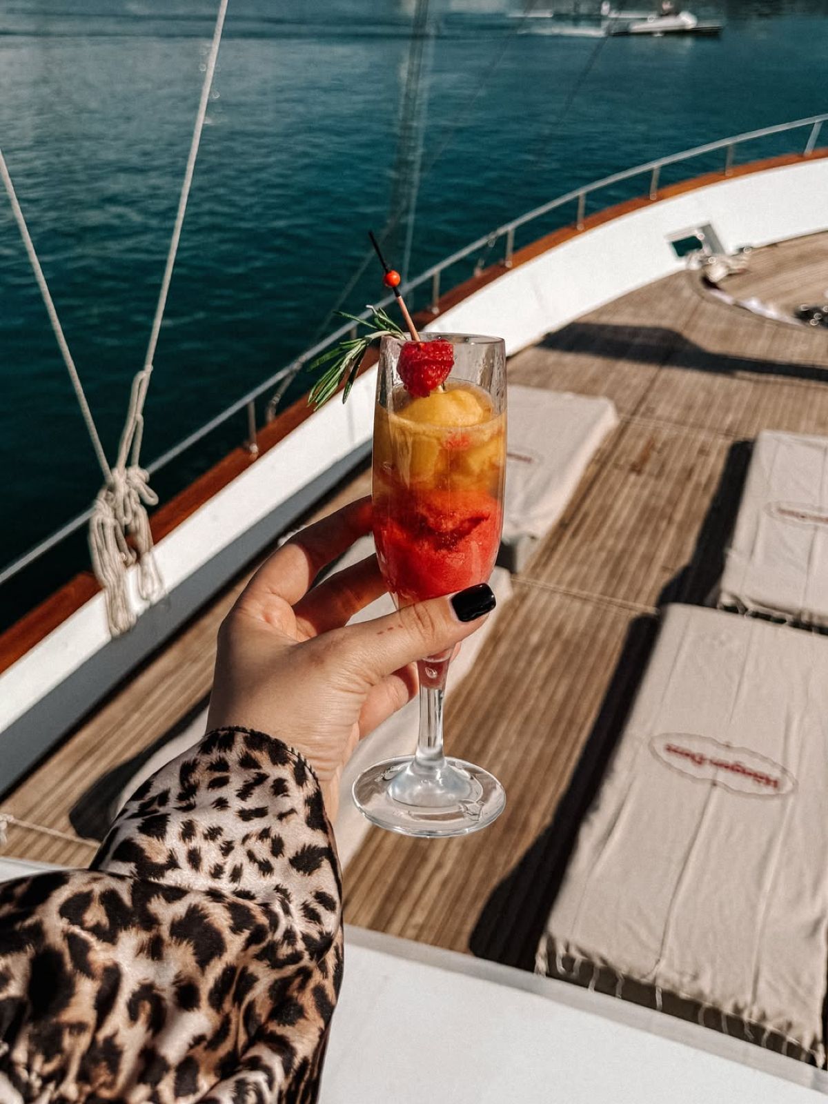 Τι συνέβη στο πιο luxurious yacht party της Häagen-Dazs στην Αθηναϊκή Ριβιέρα