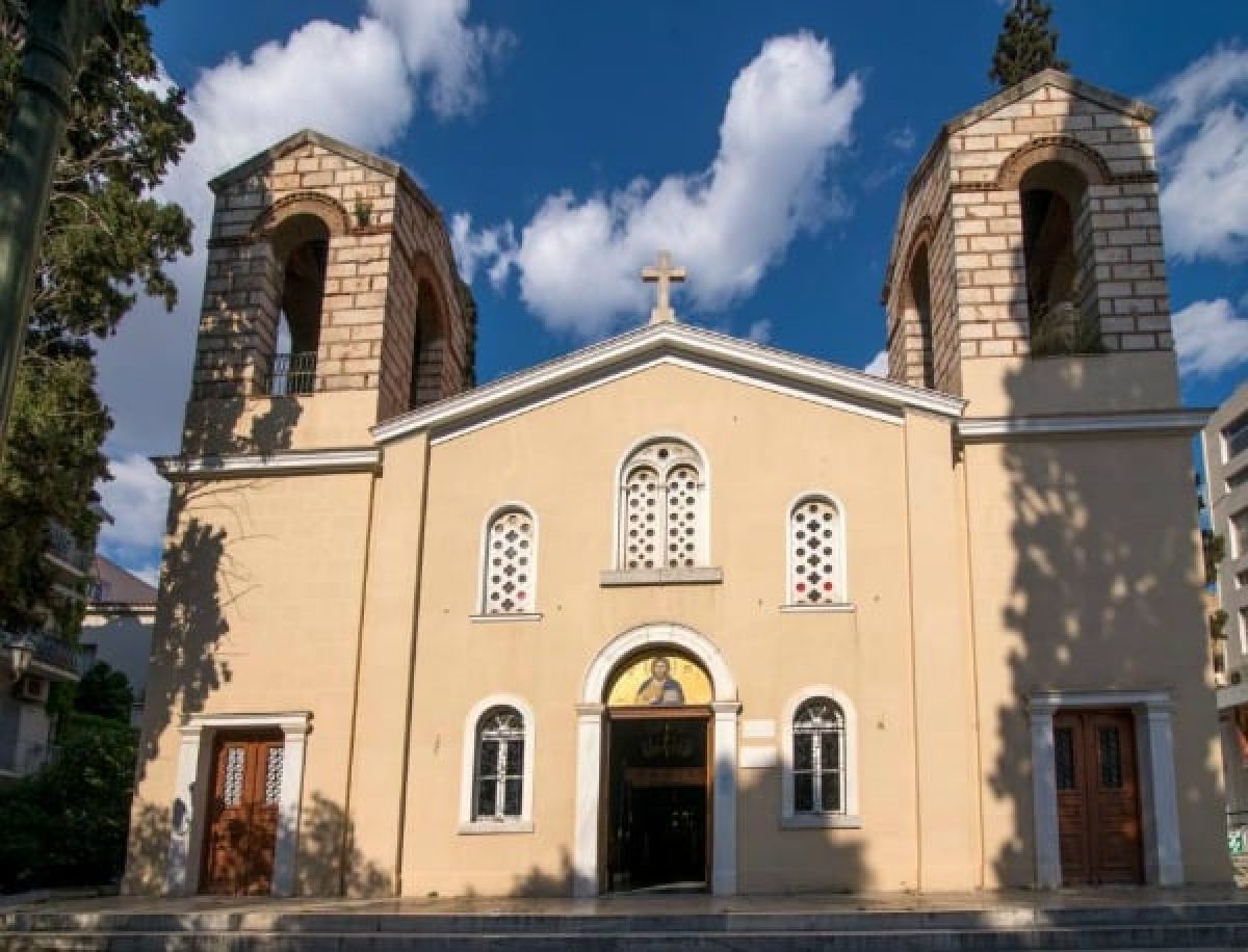 Ιερός Ναό Μεταμόρφωσης του Σωτήρος στην Πλάκα