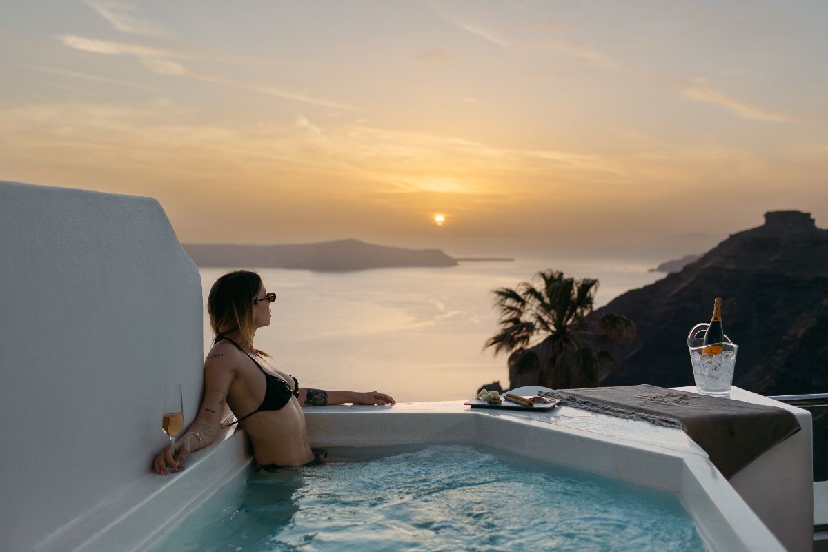 Nevma Suites: Αυτό το boutique luxury καταφύγιο στη Σαντορίνη μοιάζει βγαλμένο από όνειρο!