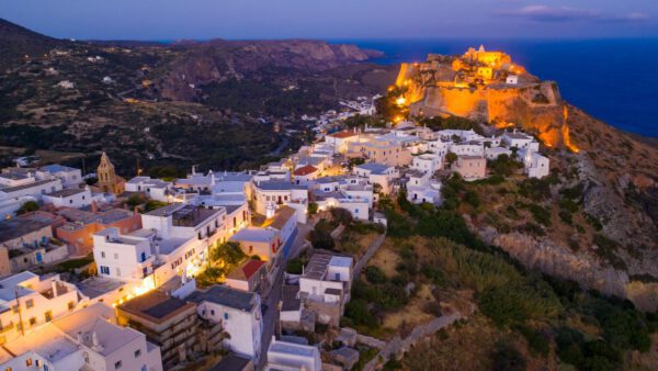 Κύθηρα: Το νησί που θα σε κάνει να ερωτευτείς το ελληνικό καλοκαίρι