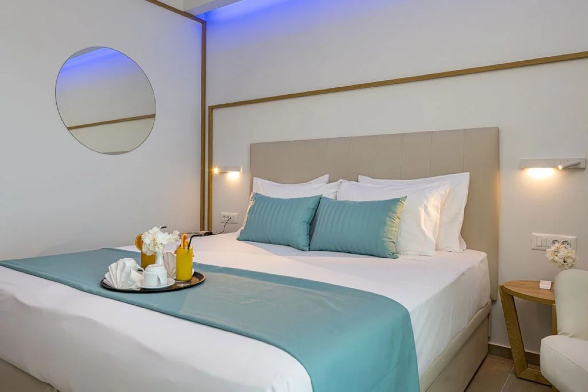 MB Group Hotels: Η νέα εποχή της premium φιλοξενίας στη Ζάκυνθο έχει χρώμα… bleu