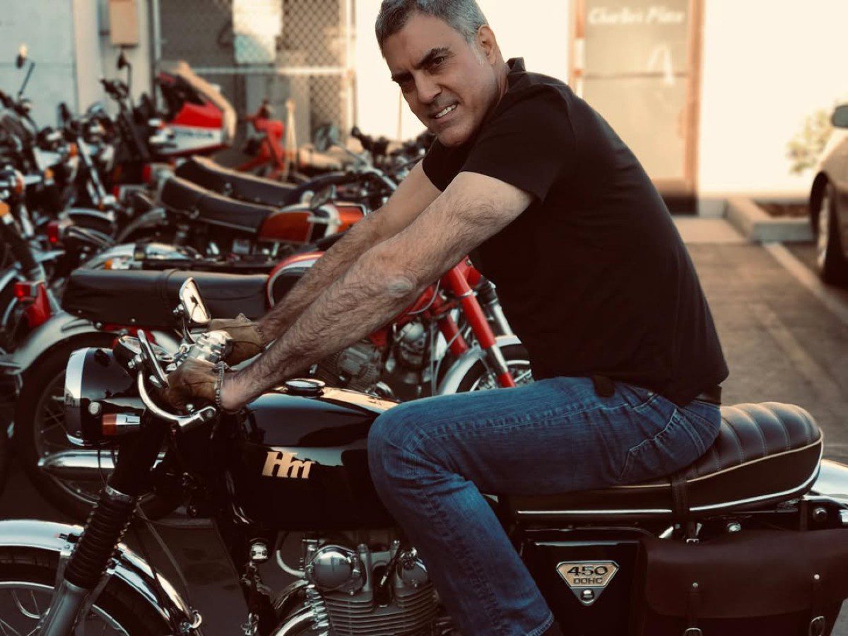 Μουτσάτσου σύντροφος