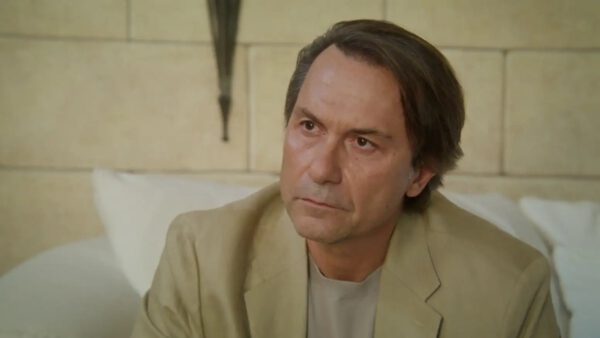Να μ'αγαπάς Άγγελος