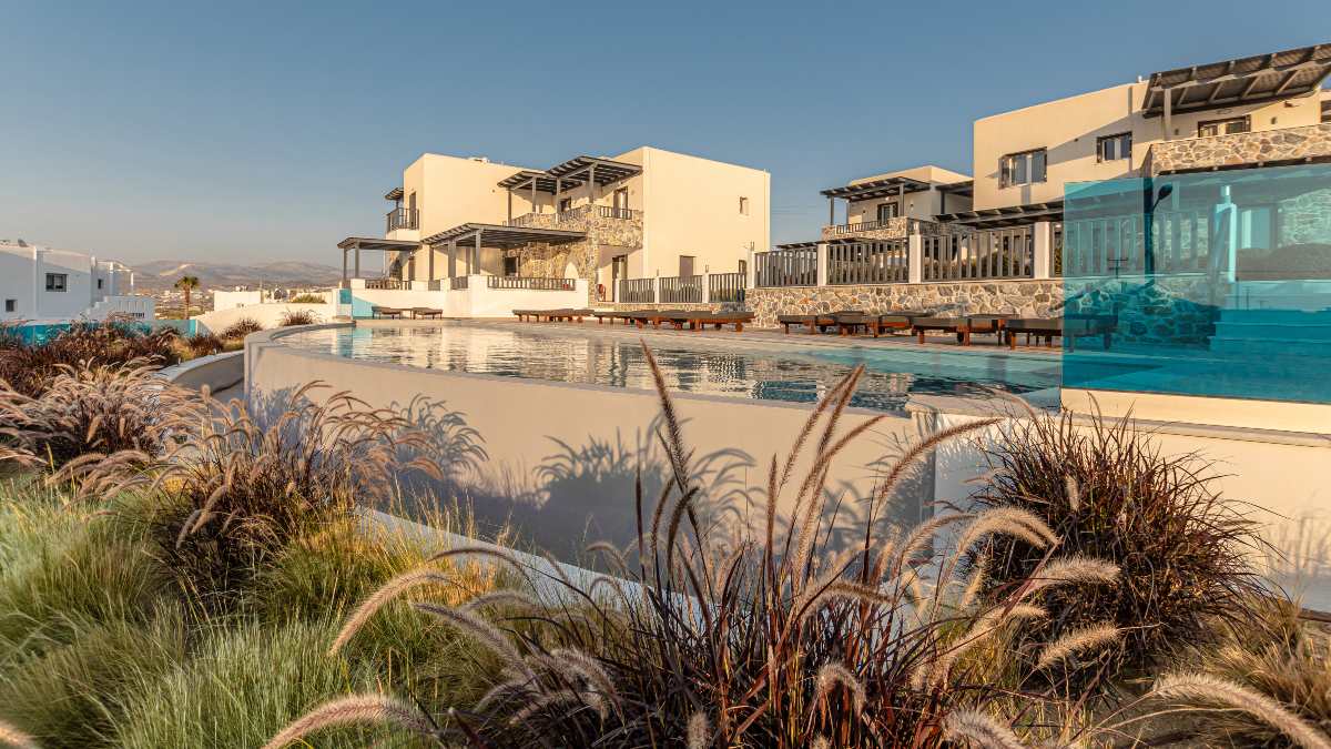 Niléa- Island Living: Η νέα άφιξη στη Νάξο που επαναπροσδιορίζει την κυκλαδίτικη φιλοξενία
