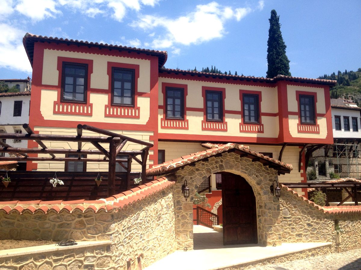 Αρχοντικό Ωρολογόπουλου: Μια boutique εμπειρία διαμονής στην καρδιά της παλιάς πόλης της Καστοριάς