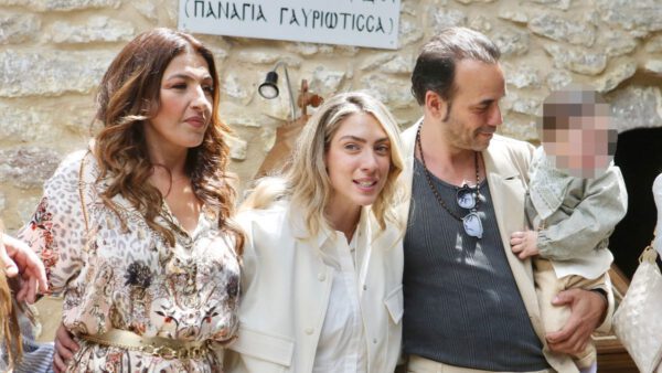 Μουζουράκης, Παπαρίζου