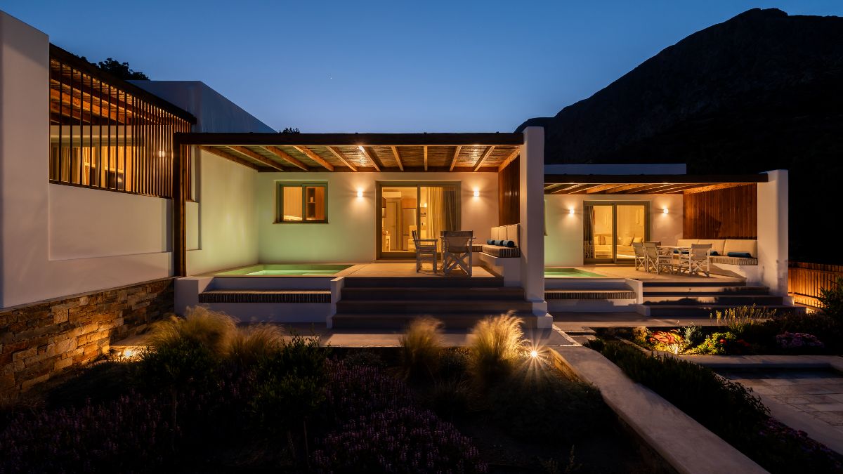 Pefki Luxury Suites: Η ήσυχη δύναμη της πολυτέλειας στην αυθεντική Τέλενδο