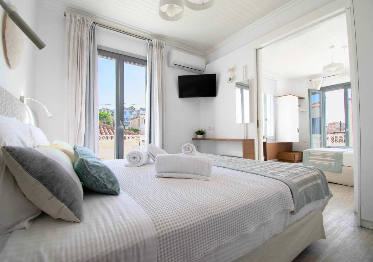 Aurora Rooms & Suites: Το boutique καταφύγιο στις Σπέτσες που συνδυάζει πολυτέλεια και χαλάρωση!
