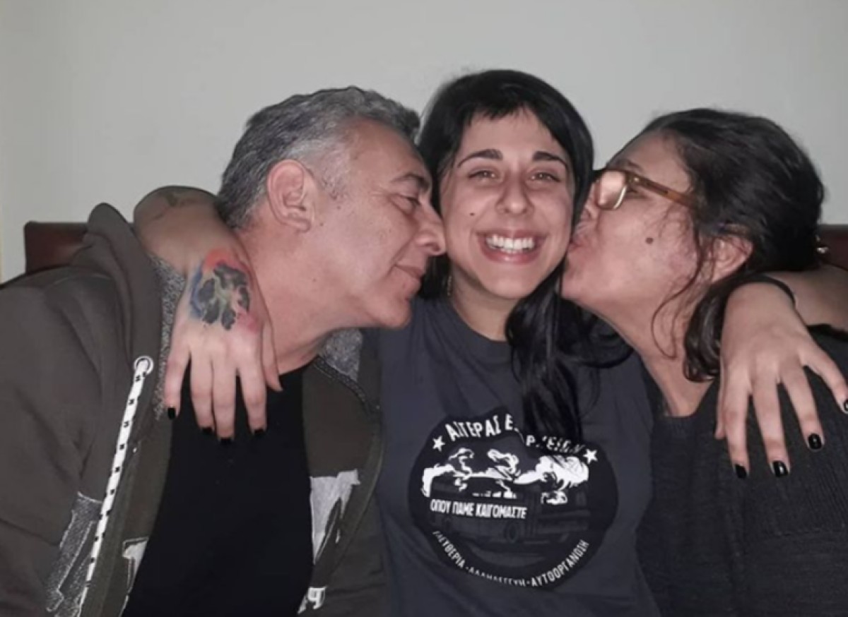H Super Κική με τους γονείς της