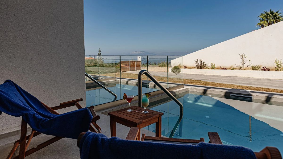 MB Group Hotels: Η νέα εποχή της premium φιλοξενίας στη Ζάκυνθο έχει χρώμα… bleu