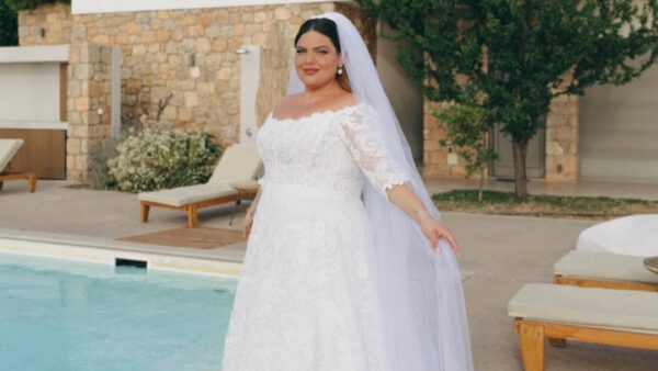 Η Δανάη Μπάρκα με νυφικό