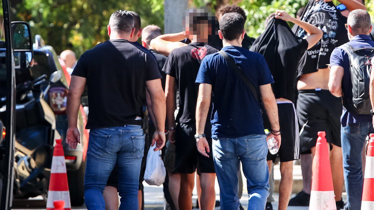 Το θύμα και οι απολογούμενοι στην Καλλιθέα