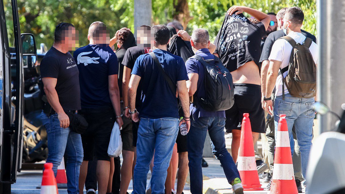Το θύμα και οι απολογούμενοι στην Καλλιθέα