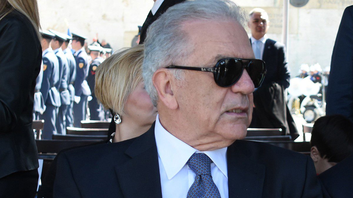 Δημήτρης Αβραμόπουλος