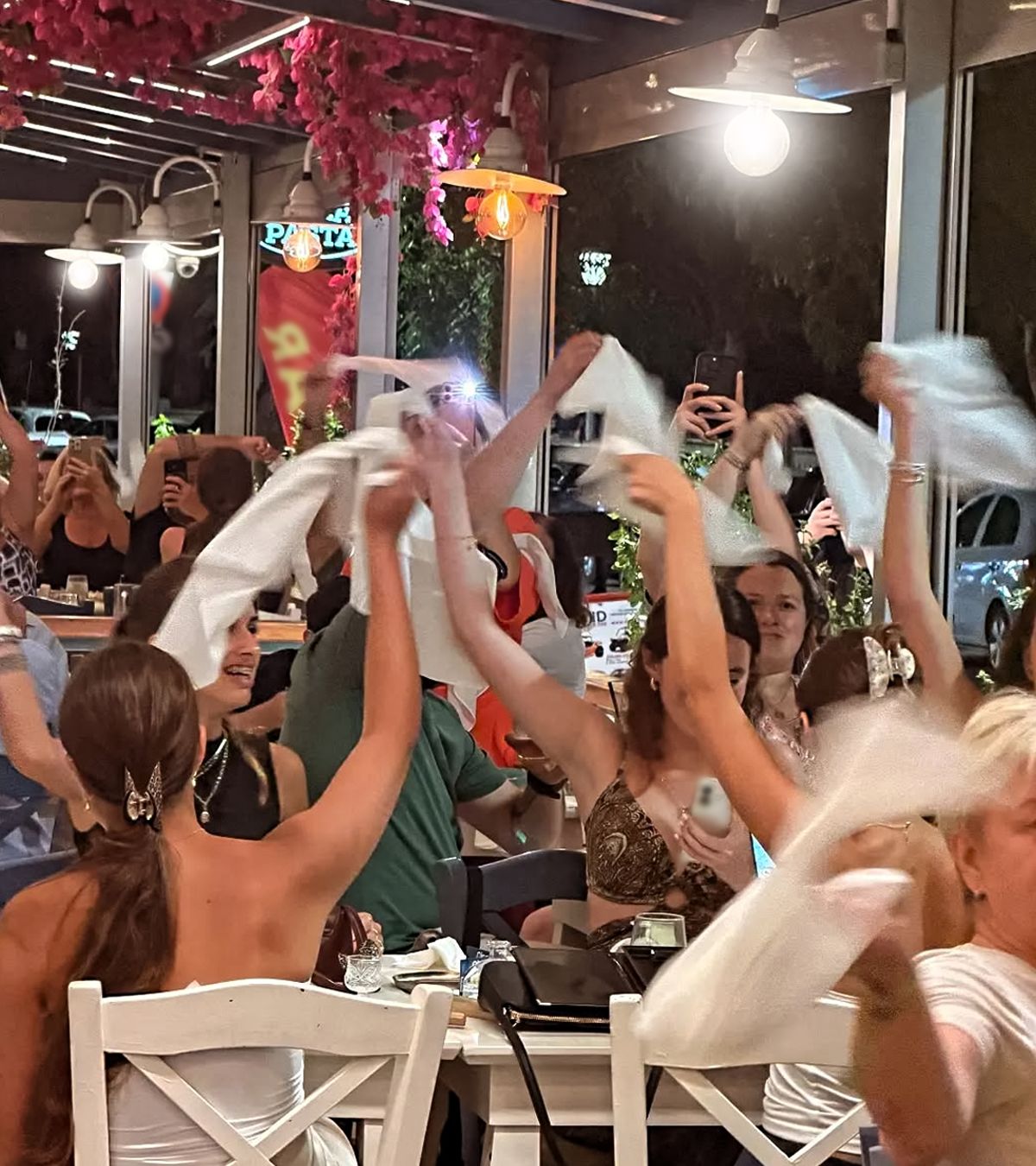 Nisos Opa Restaurant: Ένα ταξίδι γεύσεων σε έναν ιστορικό χώρο της Ρόδου!
