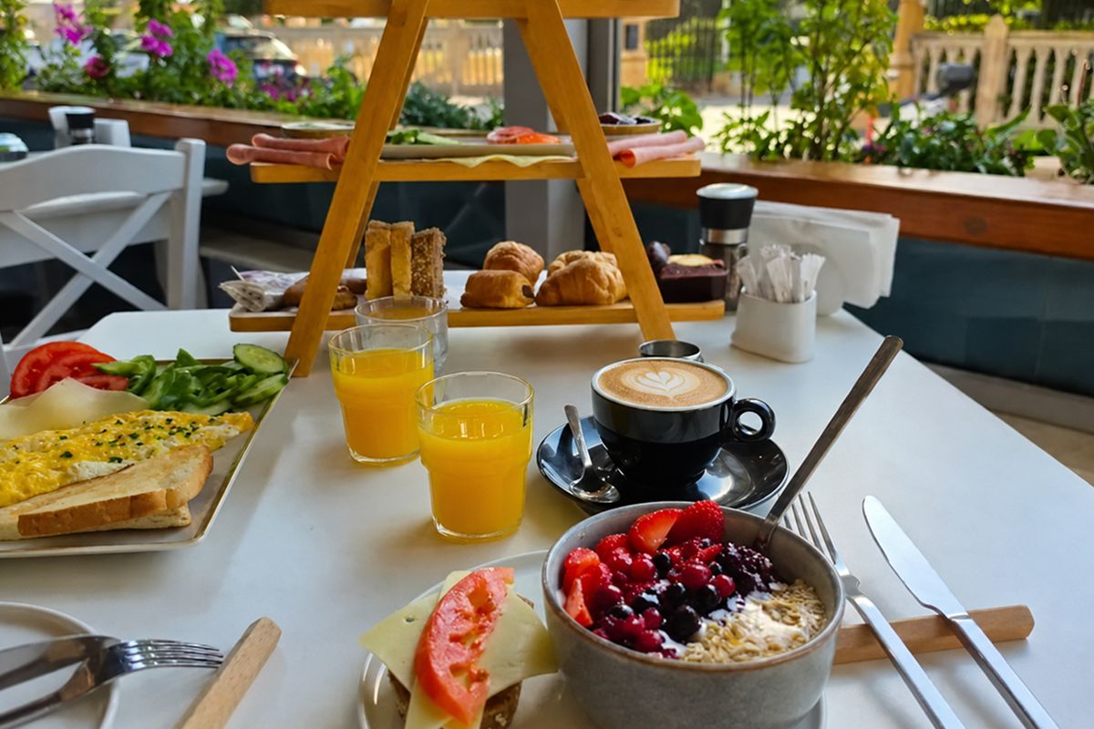 Nisos Opa Restaurant: Ένα ταξίδι γεύσεων σε έναν ιστορικό χώρο της Ρόδου!